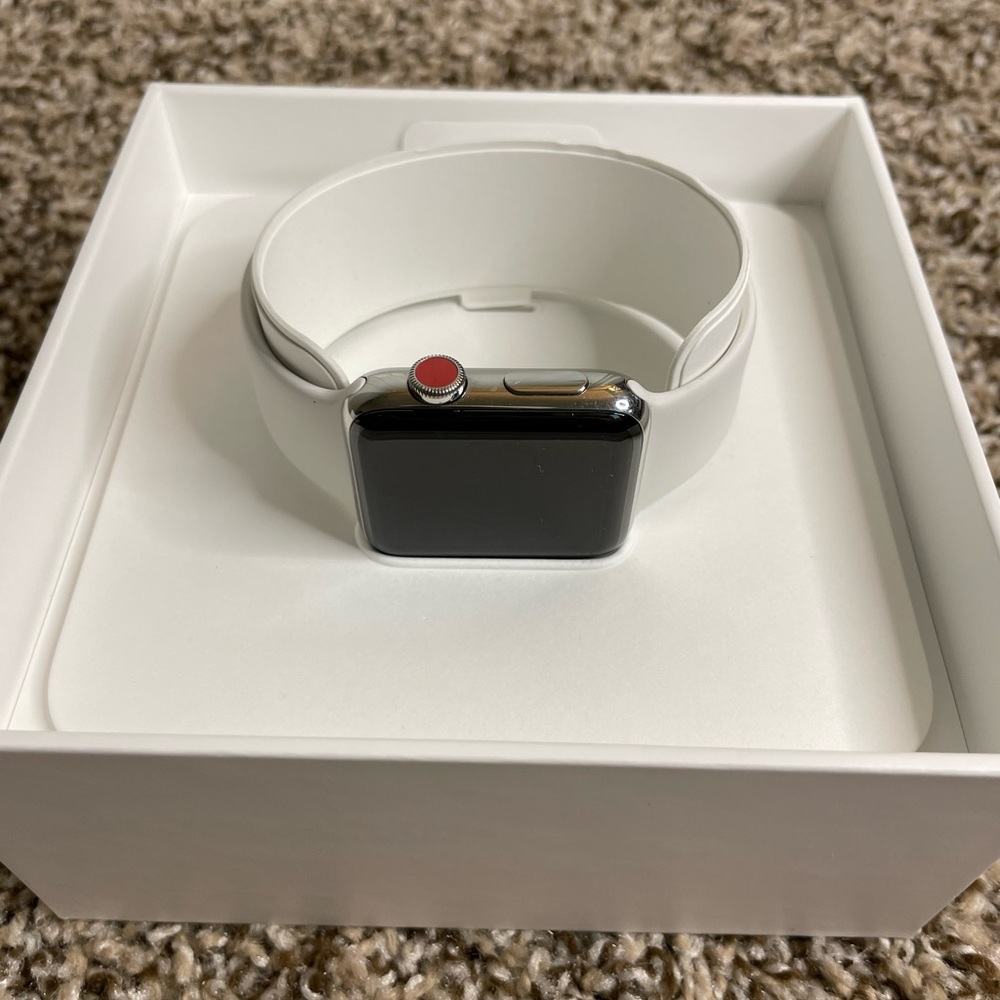 Apple Watch Series 3 42mm Stainless Steel Body with White Band